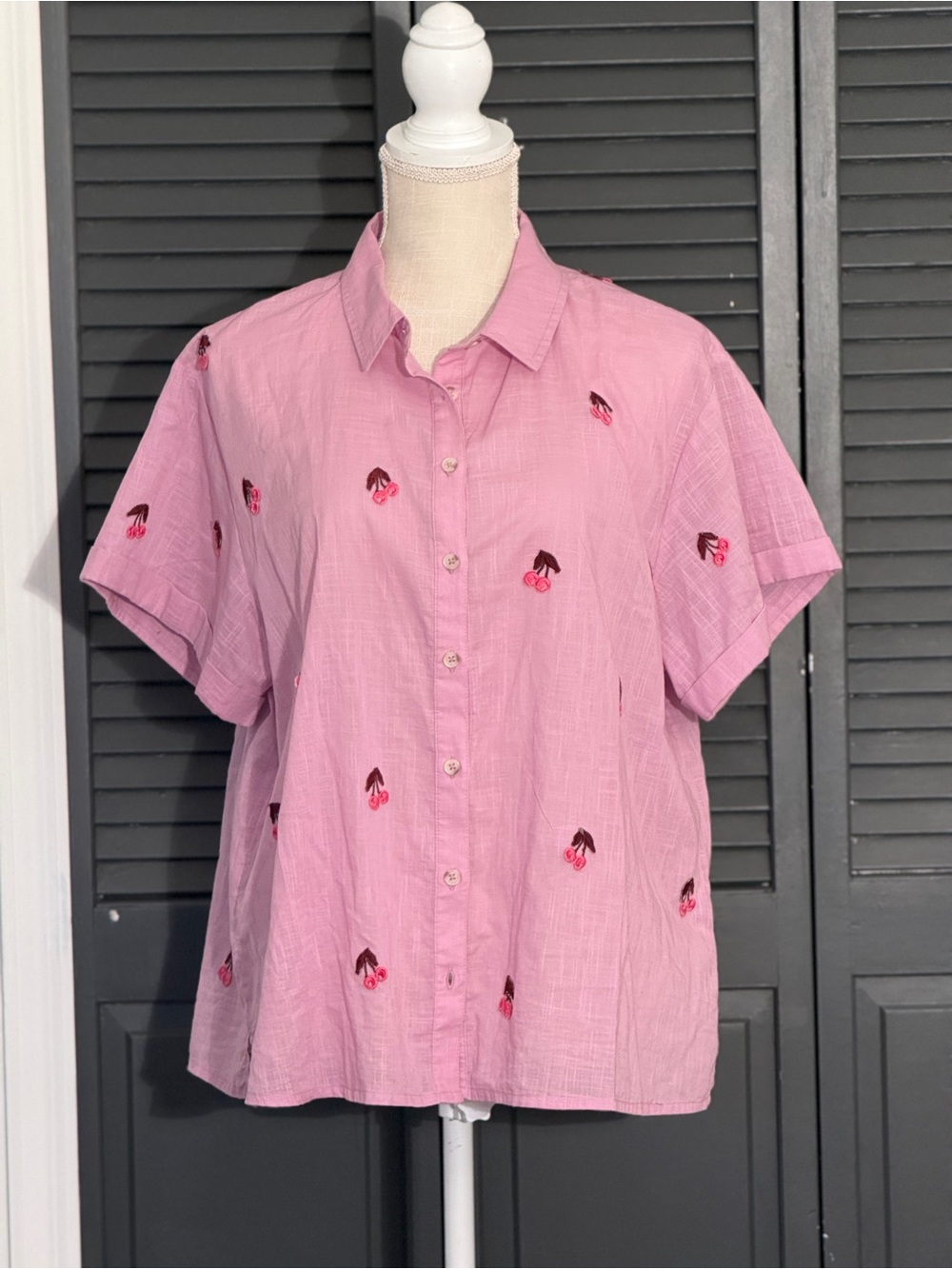 Maeve Anthropologie Cherry Embroidered Button Down Shirt Top Lavender Purple L